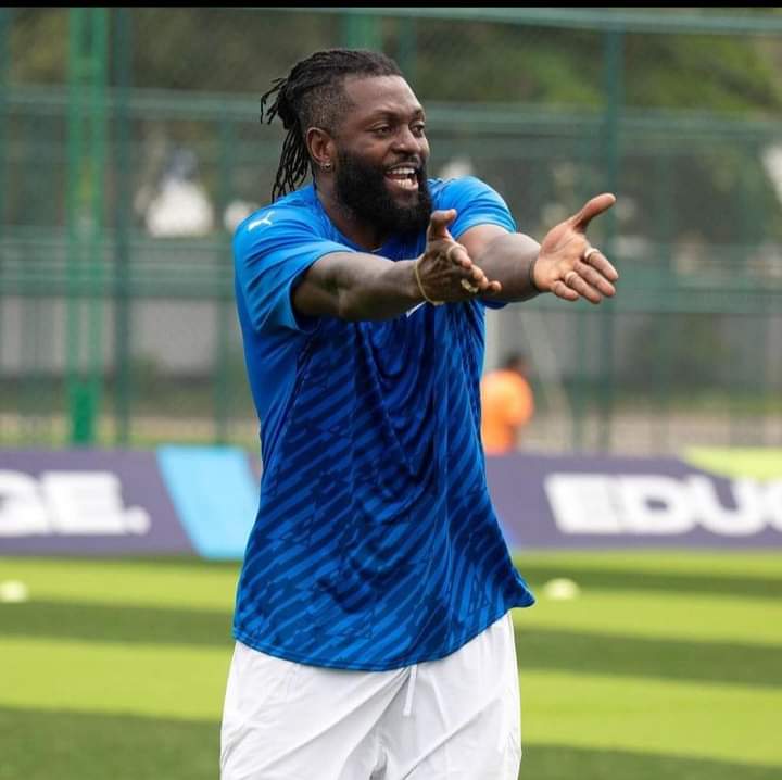 Fin de carrière d’Adebayor