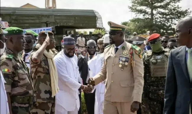 Guinée suspension de trois partis politiques