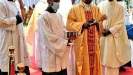 Cameroun L'Evêque Mgr Lontsie Keune