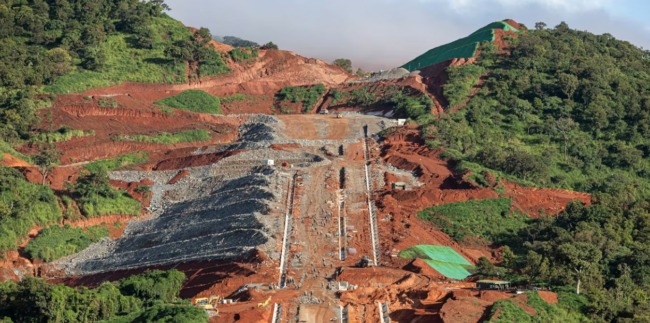 Photos aériennes récentes du site de Simandou